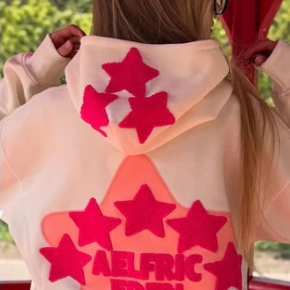 Aelfric Eden Cream and Red Star Hoodie - Picture 4 of 5